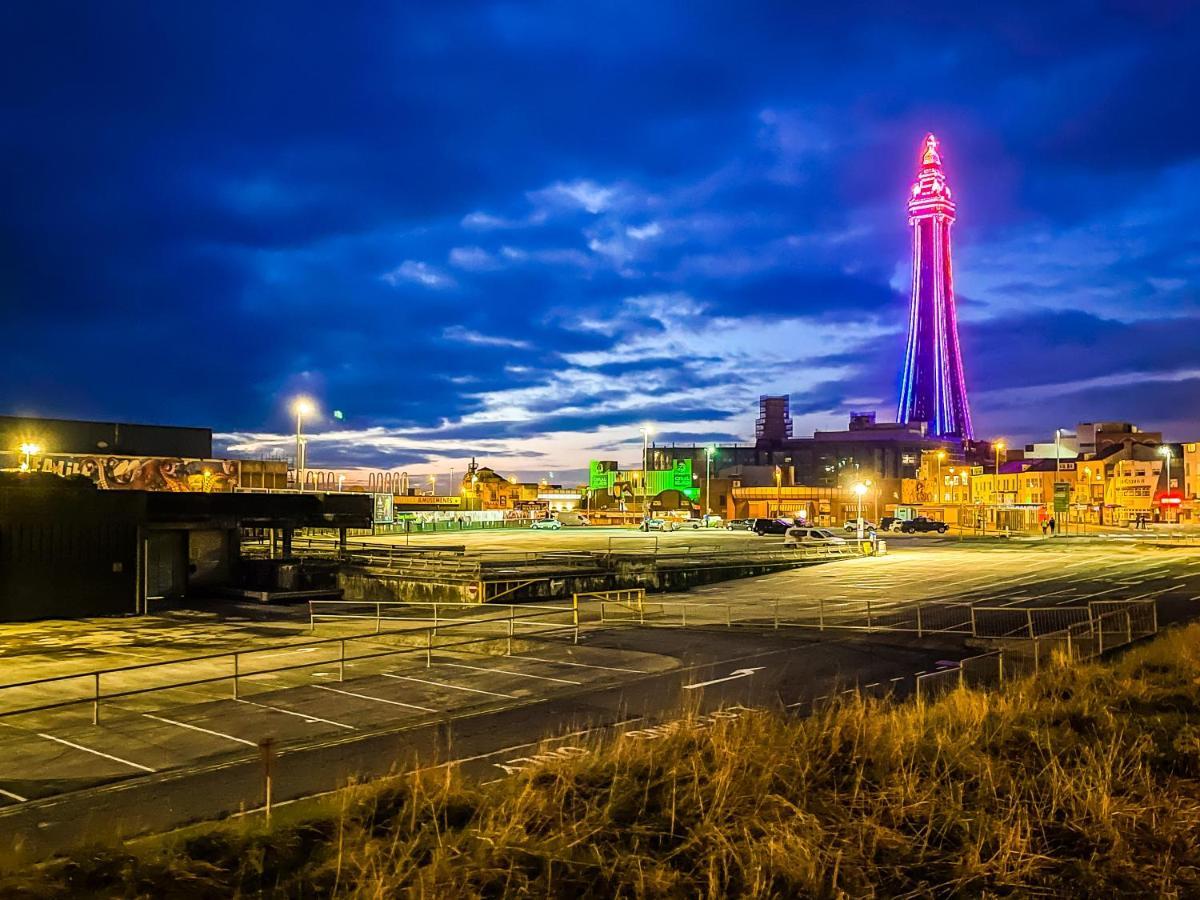 Empire Blackpool Apartments - Tyldesley Rd — Photos 1